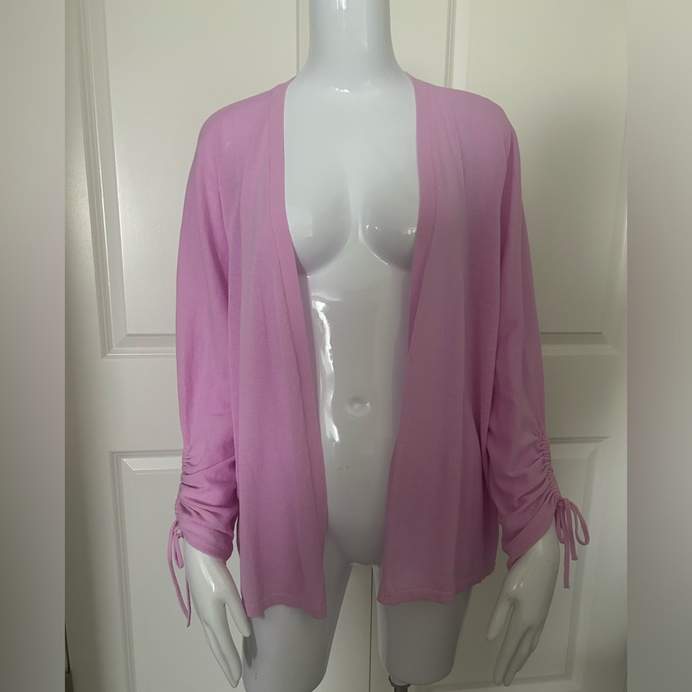 Adorable Soft Orchid Chicos Rouched Sleeve Open Front Cardigan 3 NWOT